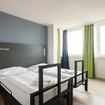 A&o Rhea Hotel
