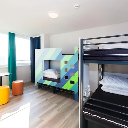 Hotel A&o Rhea