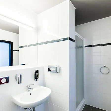 A&o Rhea Hotel