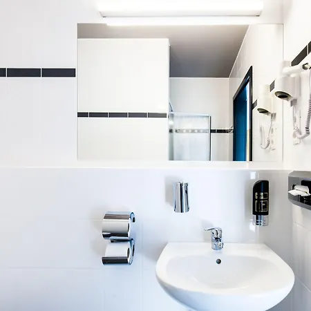 اي آند أو ريا براغ