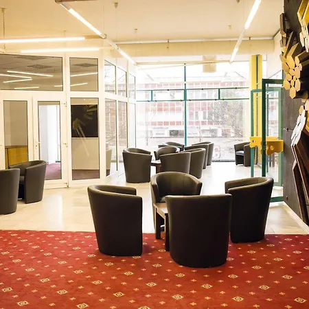 A&o Rhea Hotel